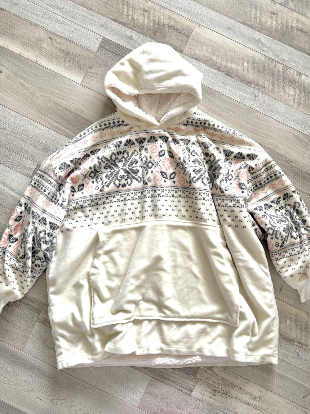 La Vie En Rose Oodie | blanket hoodie
